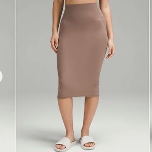 Lululemon Nulu Slim-Fit High-Rise Skirt - Taupetastic - size 12 - LIKE NEW